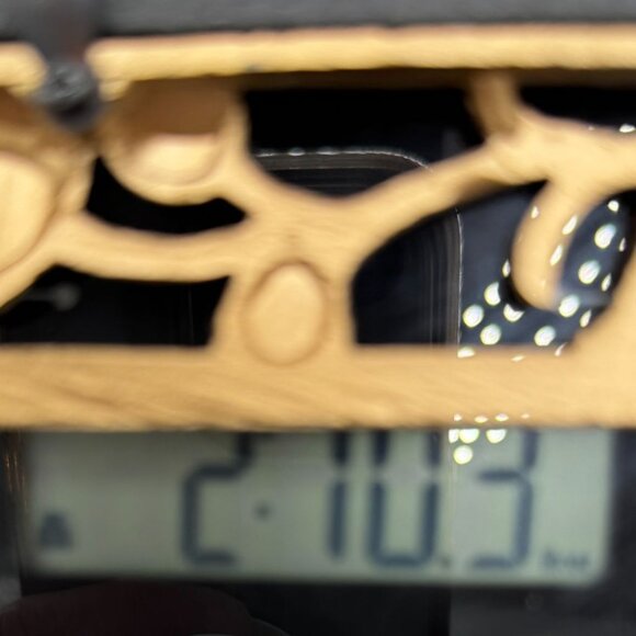 Gold Metal Floral Picture Frame 5x7 Inches With Intricate Leaf & Flower Design - Picture 7 of 11